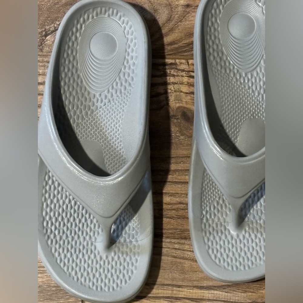 Revitalign Gray Rubber Sole Shoes - Picture 3 of 4